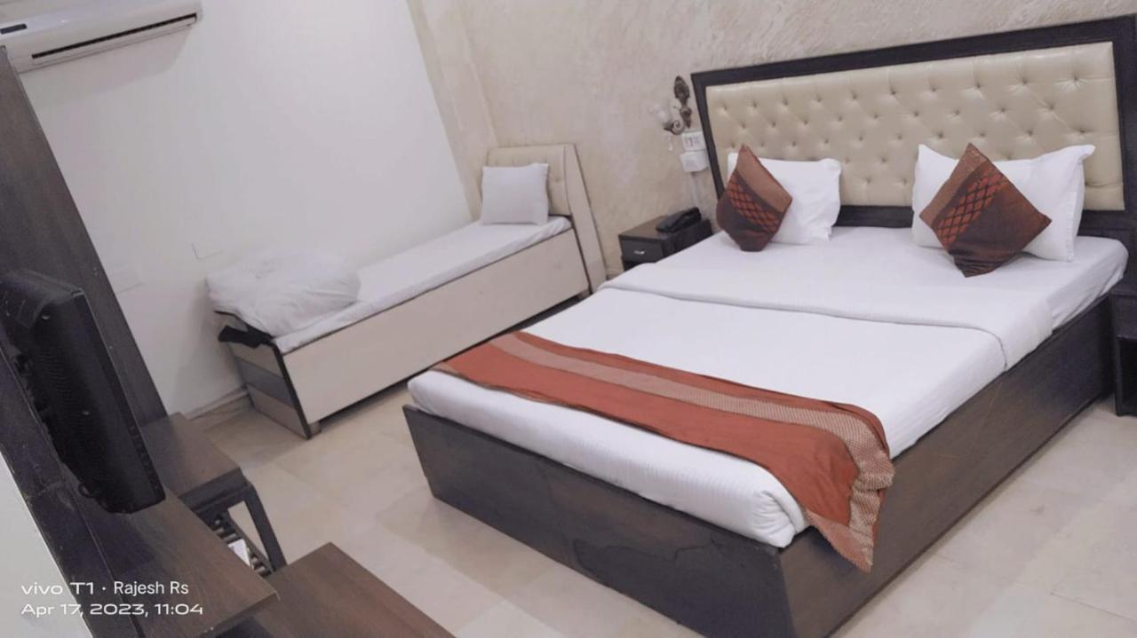 Chandīgarh Hotel Diamond Inn מראה חיצוני תמונה