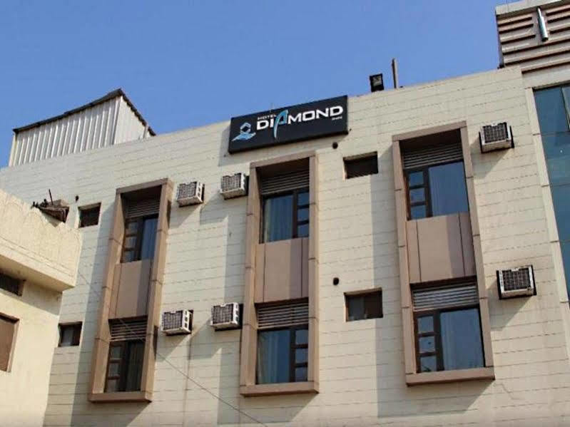 Chandīgarh Hotel Diamond Inn מראה חיצוני תמונה